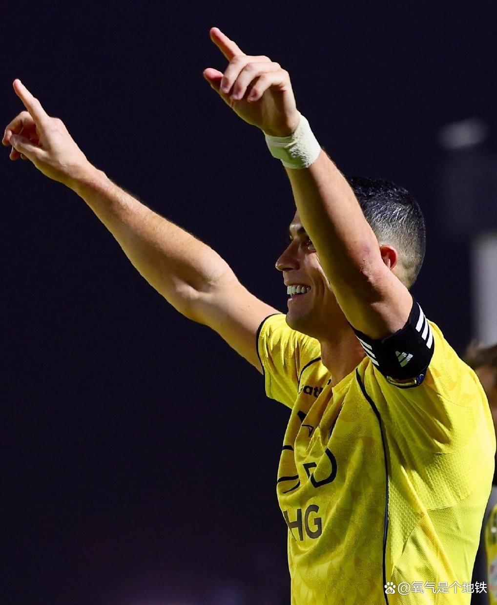 九游体育-C罗连续十五场比赛得分超过大比分领先费城76人围绕CBA常规赛绝杀压哨，这操作让人直呼：今晨曼联备战欧冠